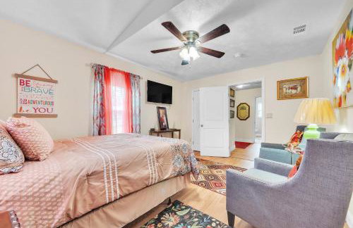 Charming Coastal Retreat in Bay St Louis home - Photo 13