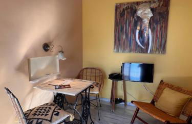 Estudio superior con vistas y pequeña terraza en Maro - Foto 5