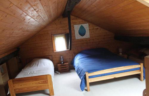 Maison de charme calme entourée de montagne - Foto 22