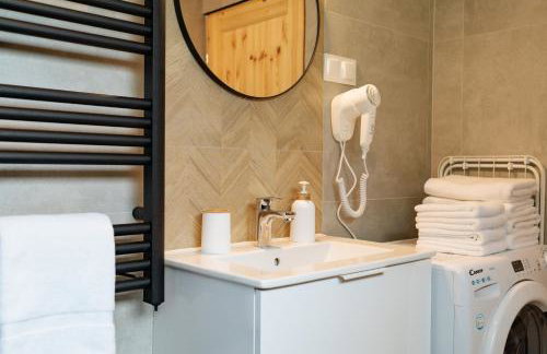 Stodoły Modyń - Domki w Beskidzie Wyspowym - staw kąpielowy, balia, sauna, grota solna - widok na góry - Photo 40