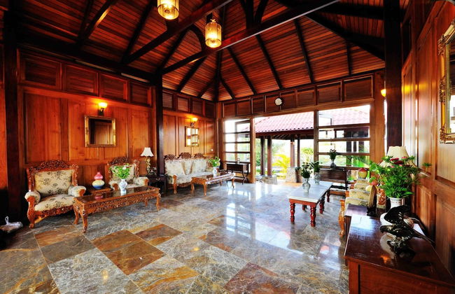 Crest Villa Mansion - Foto 1