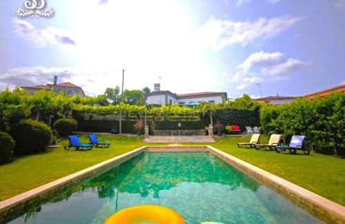 Casa com Piscina Privada de 10m e Jardim, até 8 pessoas, perto do Porto - Foto 1