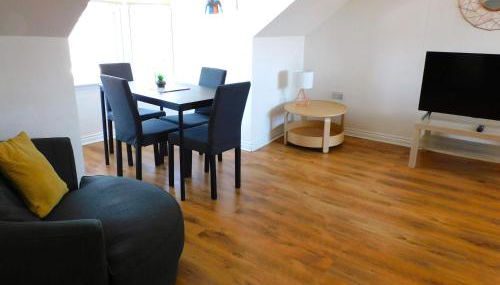 No 11 - Contemporary 2 Bedroom Apartment in Lanark Town Centre - Foto 3