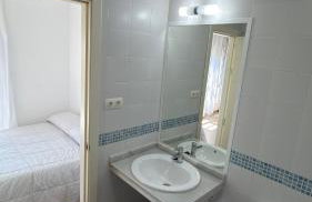 Apartahotel Moderno y Económico para 2 personas a 10 minutos de Sevilla con fácil aparcamiento - Photo 6