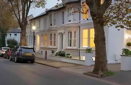 Elegant, Victorian End of Terrace Town House - Foto 1