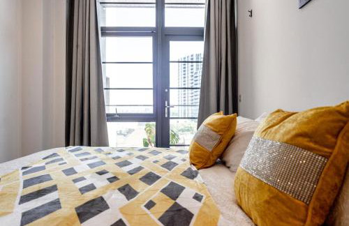 Stylish 2 bed Flat in London with River Thames views Access to boat rides into London-Near O2 Arena and Excel, Fast Wi-Fi, Free Parking, Excellent links Elizabeth and Southeastern Train Line - Foto 40