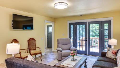 2 Mi to Dtwn Tacoma Charming Home with Deck and Yard! - Foto 5