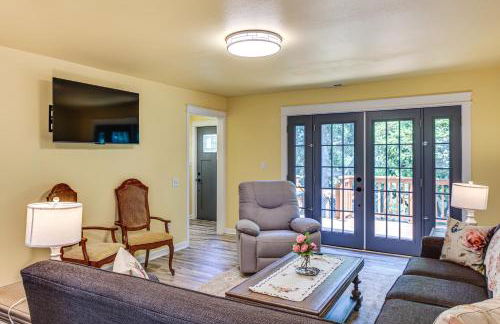 2 Mi to Dtwn Tacoma Charming Home with Deck and Yard! - Foto 5