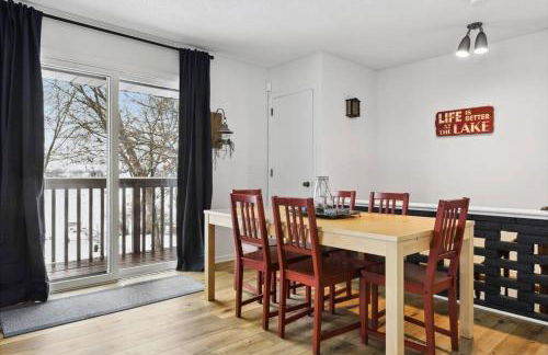 Lake Cabin; Renovated, Flat Lot, Dock, Sandy Beach, Many Games and Lake Toys! - Foto 66