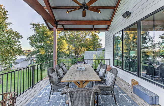 Immaculate Waterfront Home for 16 w/ Private Dock! - Foto 50