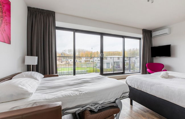 Brand new Luxury Villa on a Small-scale Park With its own Jetty - Foto 30