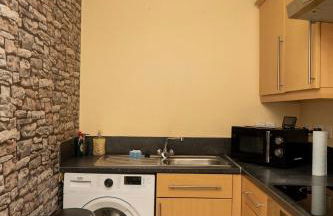 2 bed flat near Livingston North Station - Foto 6