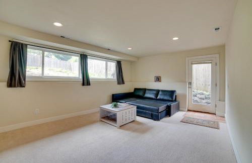 Near Public Transit and Walkable! Airy Seattle Apt - Foto 5