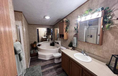 Bern's Summit Solitude: Stream-Front Serenity - Photo 15