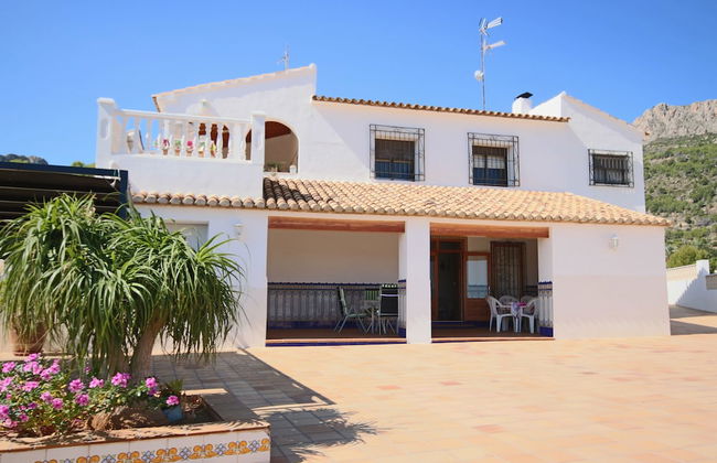 Low Price 4 Bedroom Villa With Nice View Over The Sea, Private Pool, Wifi, BBQ - Foto 34