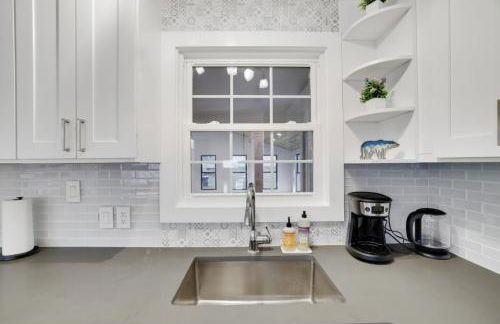 (NEW) Blue Mtn Poconos Retreat Htd pool pet frndly - Foto 11