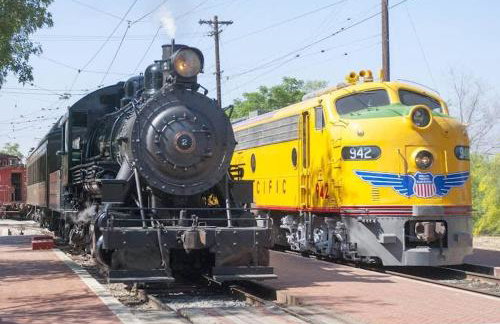 Entire Private Home with 5 Bedrooms 3 Bathrooms, 3000 sqft, Gated Yard, Garage, Nice View, Available Now - Foto 56