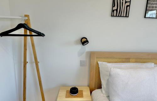 Eco-Friendly Highland Suite with Mountain Views - Photo 15