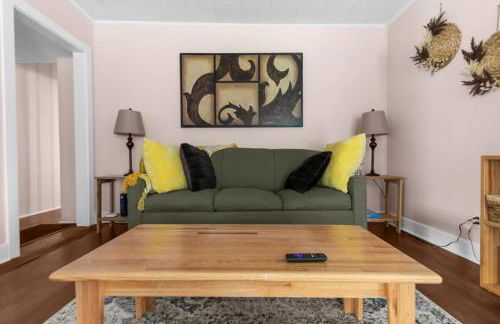 10 Mins to Legion Field Stadium- Blushing Bungalow - Foto 9