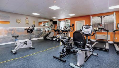 2BR Balcony Suite with Parking at The Grand Castle - Foto 2