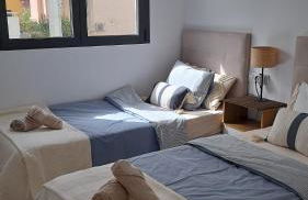 Gandia Playa Moderna - nuevo con piscina y parking, 2 banos, playa 300 m, grau 300 m - Photo 25