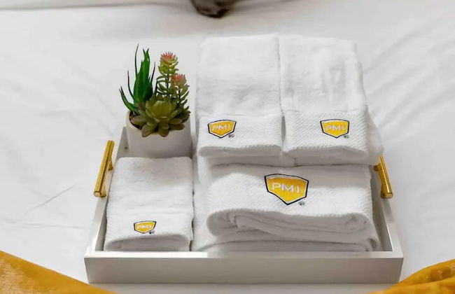 Mid Century Garden View Home Parking - Foto 25