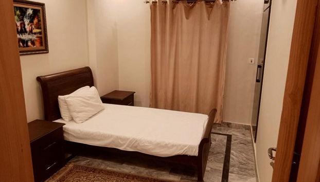 Impeccable 3-bed Apartment in Lahore - Foto 3, Habitación