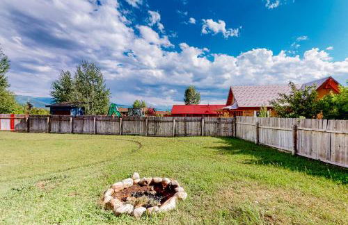 Hike, Golf and Explore Driggs Home with Patio and Grill - Foto 3