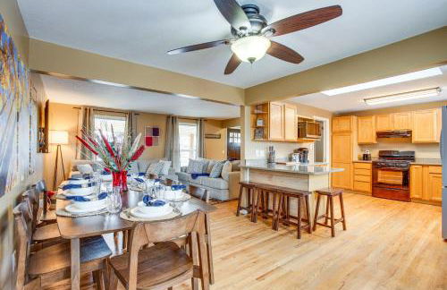 Gather Family! Home with Fenced Yard in Wheat Ridge - Foto 2