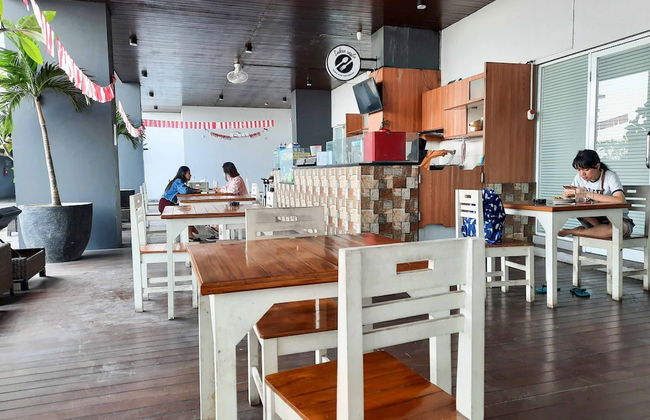 Nice And Cozy Studio At Tamansari Mahogany Karawang Apartment - Photo 13