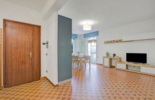 Mark Apartment - Happy Rentals - Photo 11