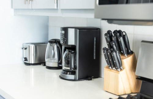 8 Beds Home with 4 Car Parking Space - Near DTLB - Foto 48