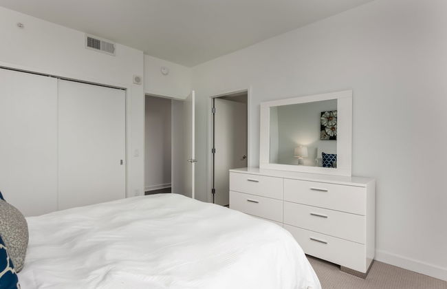 Global Luxury Suites at Reston Town Center - Photo 23