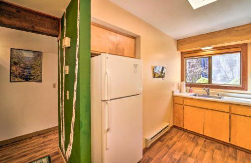 Quiet Home with Graeagle Meadows Golf Course View! - Foto 7