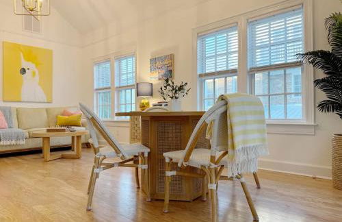 Sunny & Playful Carriage House in Downtown Savannah Stay Here and Walk Everywhere - Foto 8