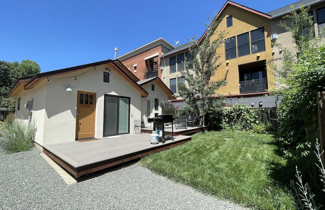 Vibrant Downtown Bungalow – Walk Everywhere! - Foto 37