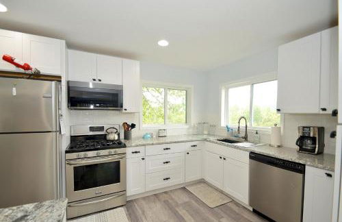 Black Bear Cabin - Fire Pit, Grill, View, Pet Friendly, Fireplace, King Bed, Wifi, Game Room - Foto 25