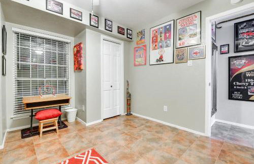 Walk to ATandT - Dallas Stadium! Family Gem with Patio - Photo 22