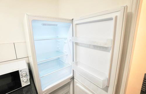 Large One Bedroom Apartments Southsea Sleeps 3 - Free Parking - Foto 51