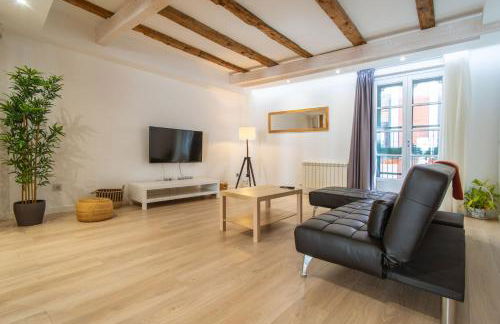 Edificio Calixto by Plaza Mayor Apartamentos - Foto 12