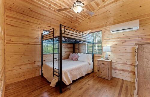 Cabin 3 Mtn View Cabin Near River with Hot Tub and Fire Pit - Foto 30