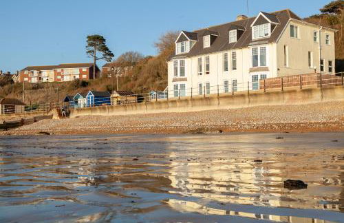 Pier View Apartment at Beach House - Photo 1