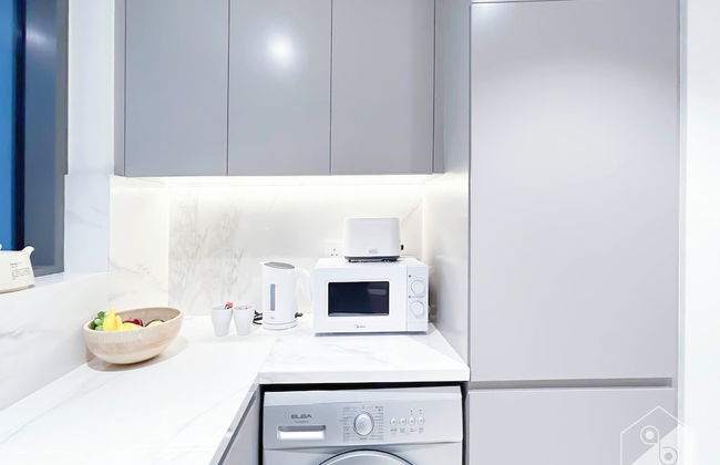 Gorgeous 1B Apt With Balcony in Azizi Fawad - Photo 18