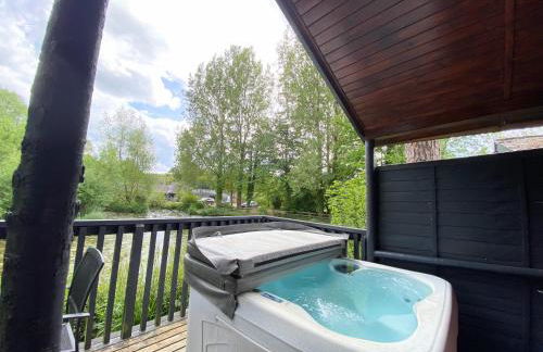 Otter 4 Hot Tub - HuntersMoon-Warminster-Bath-Salisbury - Foto 1