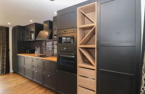 The Courtyard - Hilltop Barn - Photo 13