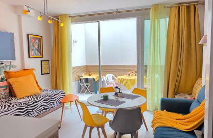 Picasso Huelin Malaga 250m from beach - Photo 17