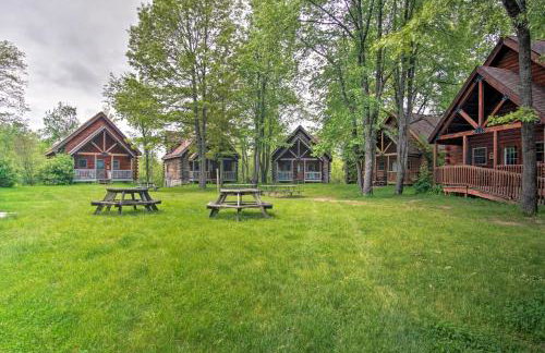 Cozy Retreat with Porch and Double JJ Resort Access! - Foto 24