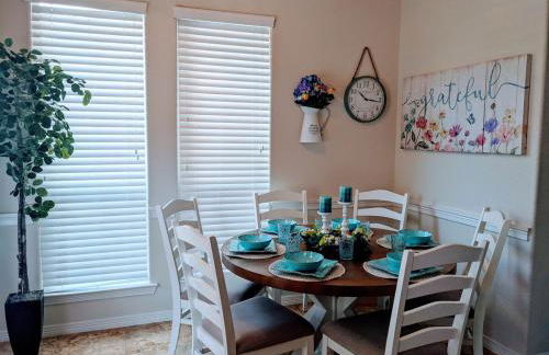 Enchanted April Lake House 3 Bed 2 Bath - Photo 10