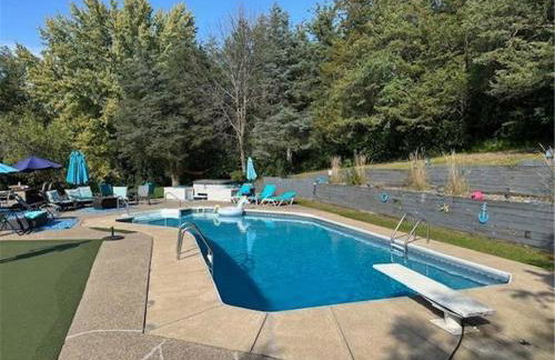 Large Recreational Retreat - Foto 26