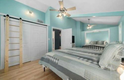 Sunset Cove Lakefront Luxury Lodge with Private Dock - Foto 16